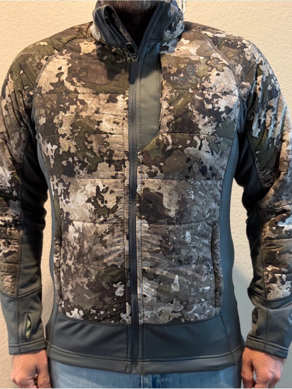 Cabela’s Instinct men’s camo jacket, size medium